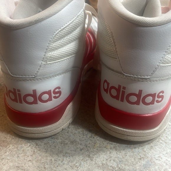 Men’s adidas Entrap Mid Cloud White, Scarlet size 8 - Picture 7 of 12